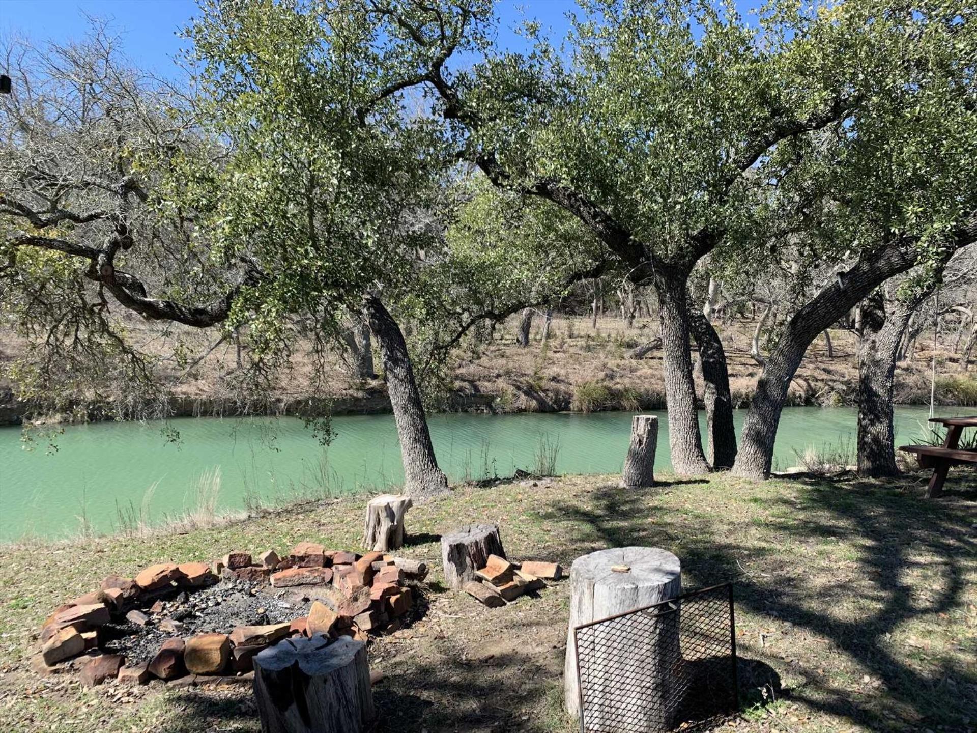 Bandera Stronghold Retreat Exterior photo
